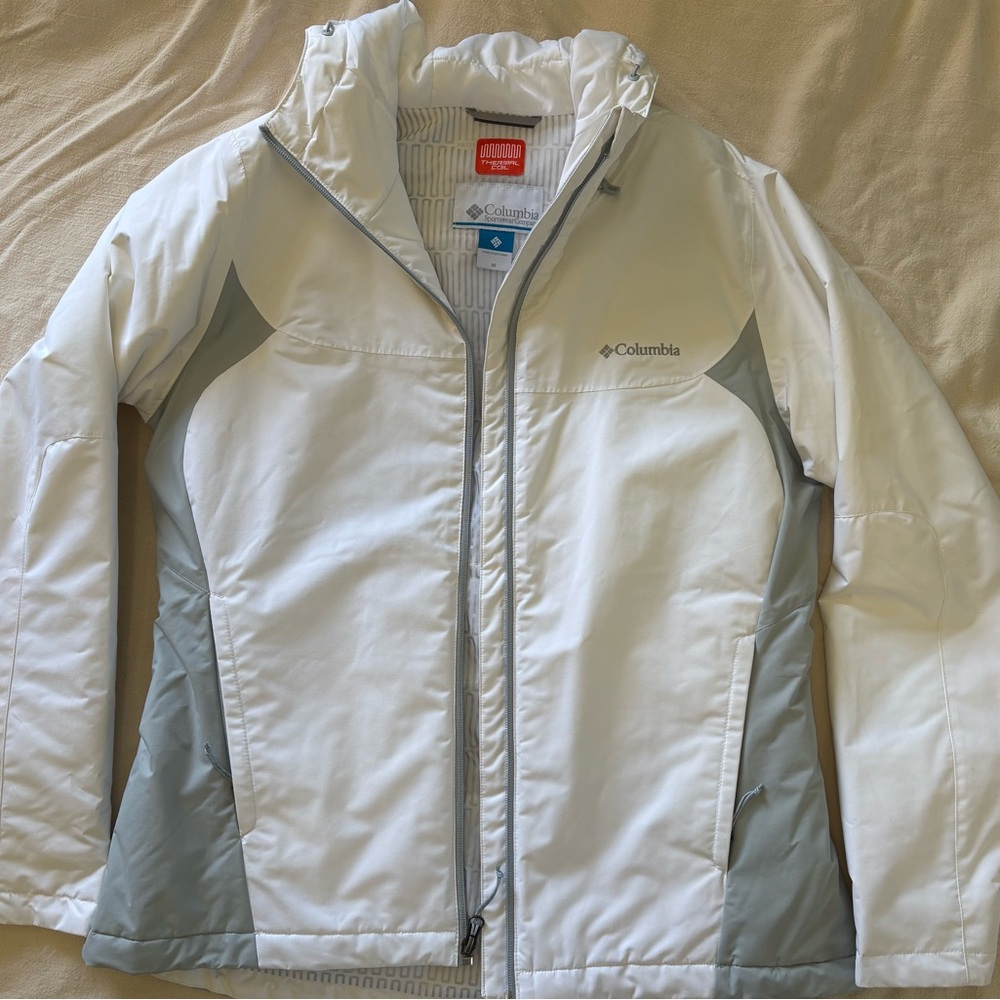 Columbia Women's Snow Jacket in White and Gray